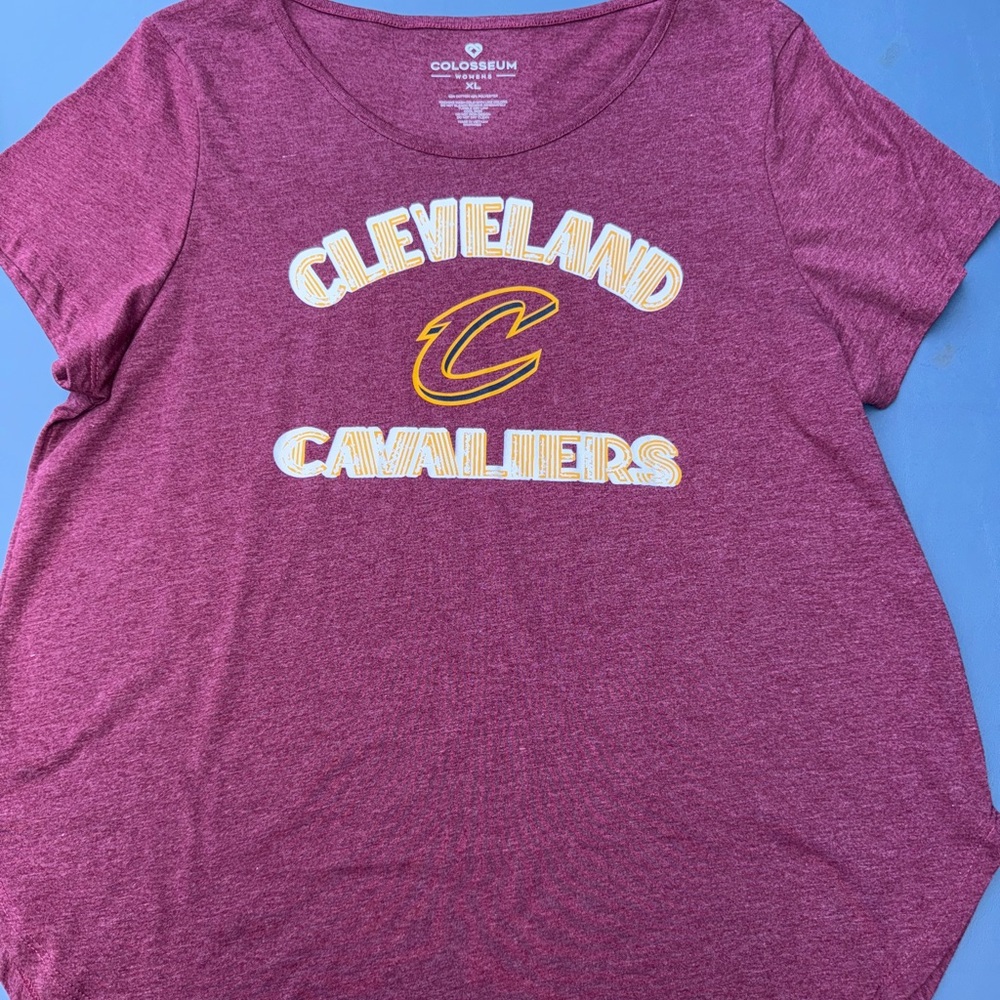 Colosseum Cleveland Cavaliers Heathered Tee